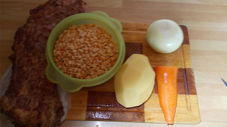 Фото ингредиентов горохового супа из статьи Как сварить вкусный гороховый суп? Быстро. Просто. Сытно!